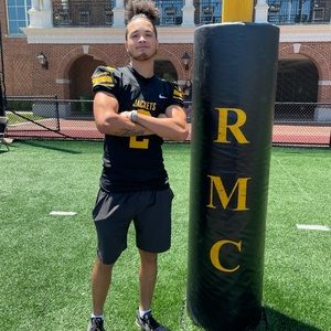 Meet your Posher, Christian